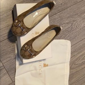 Girls Gucci ballet flats size 29